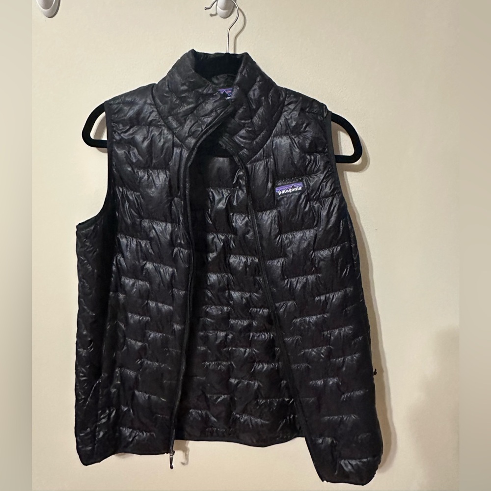 Patagonia Women's Sleek Black Puffer Vest